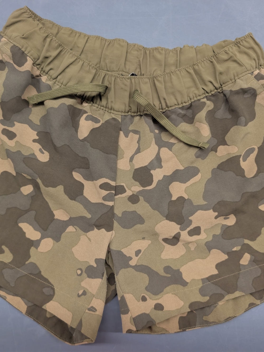 The North Face Kids Camo Elastic-Waist Shorts - Olive/Khaki